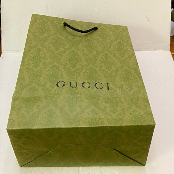(SOLD) Lot of 2 Gucci Green Gift Bags - Picture 14 of 14